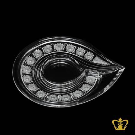 Exotic-lovely-handcrafted-crystal-centerplate-with-lovely-intense-star-pattern