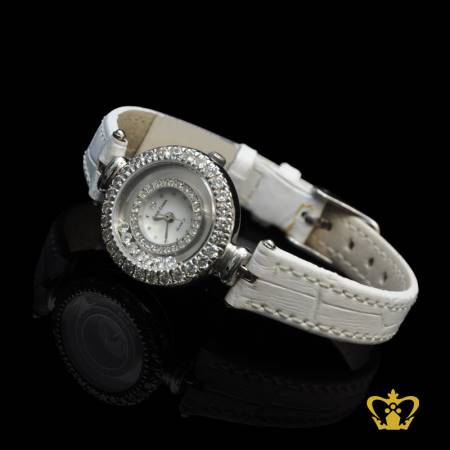 NBL-SL-ROUND-WATCH-W-LEATHER-CHAIN