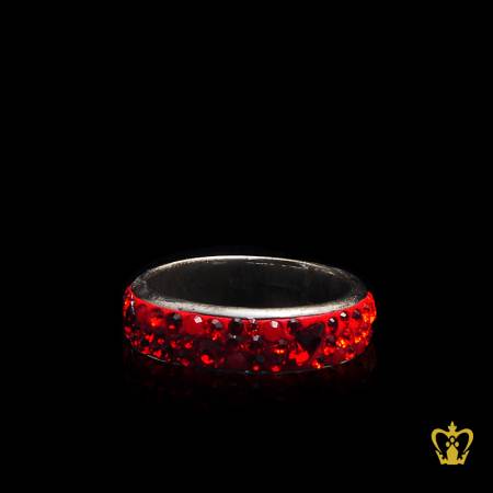 Shiny-round-silver-ring-embellish-with-red-crystal-diamond-elegant-beautiful-gift-for-her