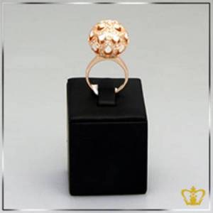 Golden-color-sphere-ring-embellished-with-sparkling-crystal-diamond-exquisite-jewelry-gift-for-her