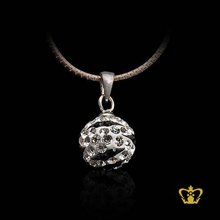 Chic-round-pendant-inlaid-with-white-and-black-crystal-diamond-elegant-gift-for-her
