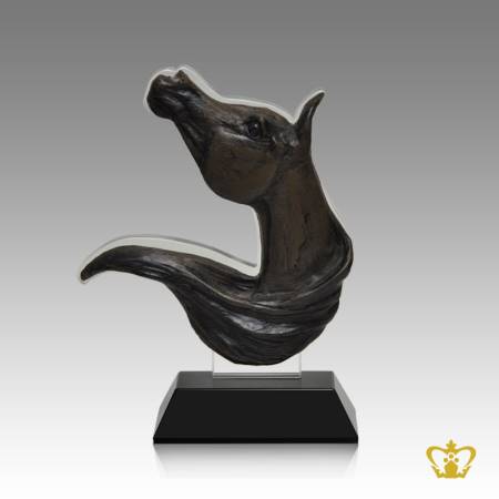 A-Masterpiece-Horse-Sculpture-of-a-Horse-with-Intricate-Detailing-stands-on-Black-Crystal-Base