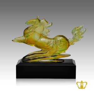 Personalized-amber-crystal-horse-trophy-with-black-base-customized-logo-text