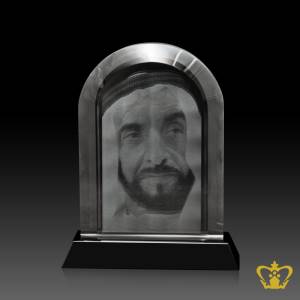 UAE-national-day-gift-2D-laser-engraved-Image-crystal-mehrab-trophy-with-black-of-H-H-Sheikh-Zayed-Bin-Sultan-Al-Nahyan