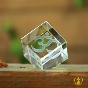 Religious-spiritual-holy-gift-Om-3D-laser-engraved-crystal-cube-Indian-festival-Diwali-celebration-Hindu-god