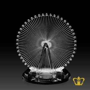 Crystal-replica-of-Ain-Dubai-stands-tall-in-the-layout-of-the-pristine-Bluewaters-Island-gift-tourist-souvenir