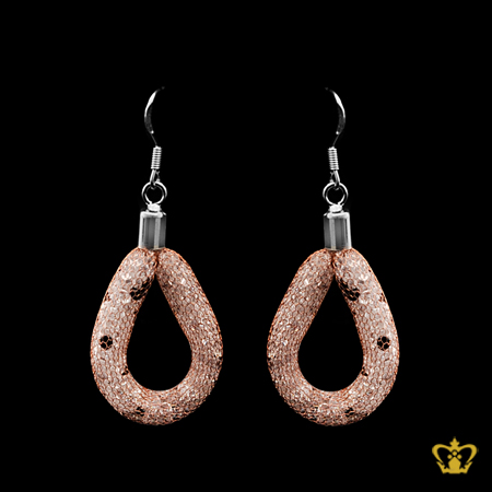 Mesh-tube-fish-hook-dangling-drop-earring-with-mix-crystal-stone-inside