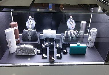 Crystal Gallery Retail Outlet at Marina Mall Reopened 