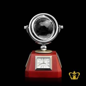 Personalize-crystal-globe-with-clock-and-wooden-base-for-desktop