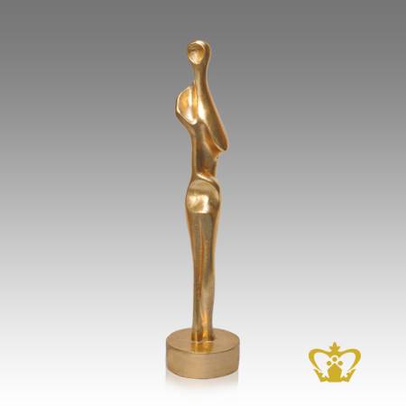 Manufactured-Artistic-Sculpture-Trophy-with-Intricate-Detailing