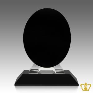 Handcrafted-Optic-Black-Crystal-Trophy-in-Oval-Shape-stands-on-Base-Custom-Text-Engraving-Logo-Base-UAE-Famous-Souvenirs