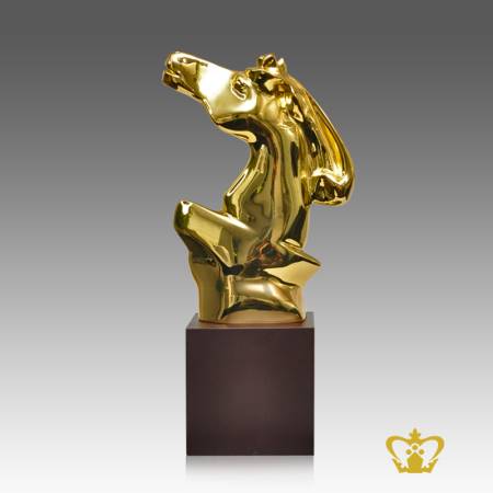 QCA-GOLDEN-METAL-HORSE-W-WOODEN-BASE