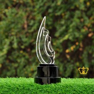 Handcrafted-Leaf-Trophy-Crystal-Black-Round-Base-Customized-Logo-Text