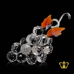 Artistry-crystal-replica-of-a-grapes-with-intricate-detailing-embellish-with-leaves