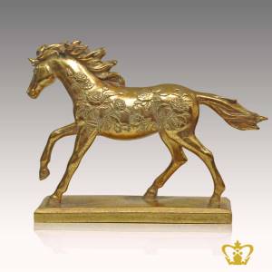 HHC-RESIN-WALKING-HORSE-REPLICA-34CM-W-BASE