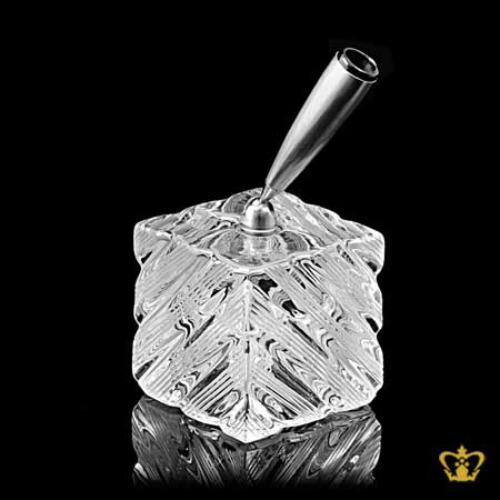 Manufactured-Artistic-Crystal-Pen-Holder-with-Intricate-Detailing
