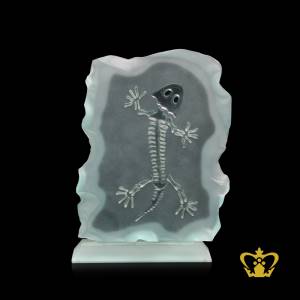 Personalized-crystal-skeleton-lizard-plaque-with-frosted-base