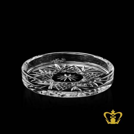Stylish-modish-luminous-crystal-drink-coaster-handcrafted-with-classic-leaf-cuts