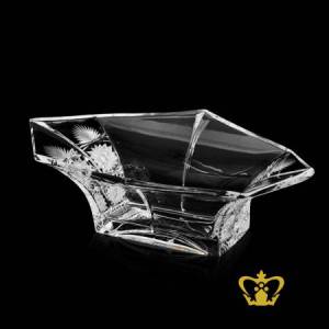 Charming-rectangular-crown-shaped-decorative-crystal-bowl-with-intense-star-pattern