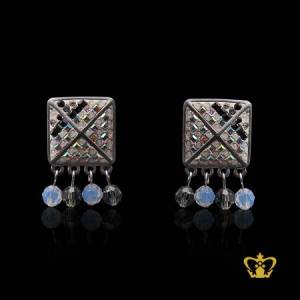 Square-dangling-earring-inlaid-with-exquisite-crystal-stone