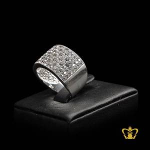 Sparkling-exquisite-silver-ring-inlaid-with-crystal-diamonds-charming-gift-for-her