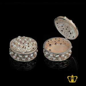 Pearl-embellished-round-jewelry-gift-trinket-box