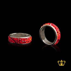 Shiny-round-silver-ring-embellish-with-red-crystal-diamond-elegant-beautiful-gift-for-her