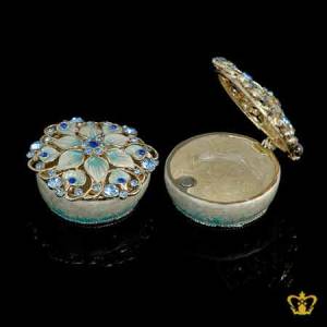Artistry-Custom-Made-Floral-Trinket-Box-with-Intricate-Detailing