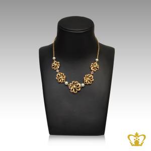 Flower-necklace-golden-embellished-with-sparkling-crystal-diamond-and-pearl