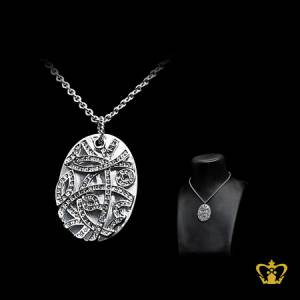 Oval-shape-mother-of-the-pearl-pendant-on-silver-chain-embellish-with-clear-crystal-stone