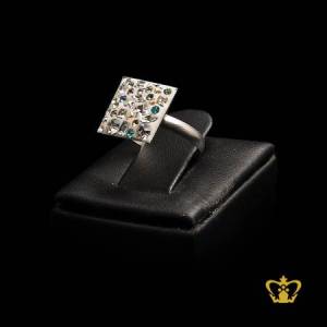 White-alluring-square-ring-inlaid-with-blue-and-clear-crystal-diamonds-elegant-gift-for-her