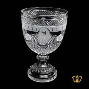 Manufactured-Crystal-Vase-Engraved-Golfers-with-Intricate-Diamond-Cuts