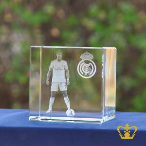 Cristiano-Ronaldo-a-Portuguese-professional-footballer-3D-laser-engraved-crystal-cube-