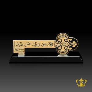 Ramadan-Souvenir-Islamic-Occasions-Eid-Gift-Religious-Pure-Panjtan-Golden-Arabic-word-Calligraphy-Engraved-Customized-Crystal-Key-Cut-out-with-Black-Base