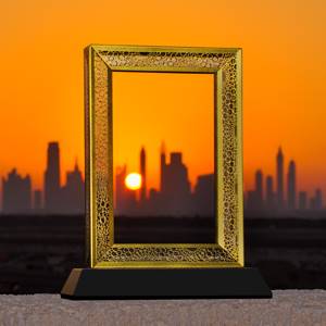 Personalized-crystal-Dubai-frame-with-skyline-2D-laser-engrave-with-black-base