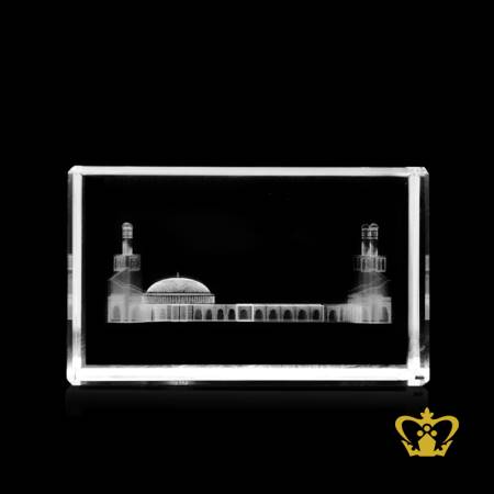 Crystal-cube-engrave-with-Sheik-khalifa-mosque-in-3D-laser-customize-text-and-logo