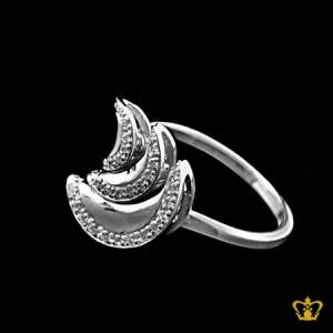 Classic-silver-moon-ring-inlaid-with-sparkling-crystal-diamonds-elegant-gift-for-her