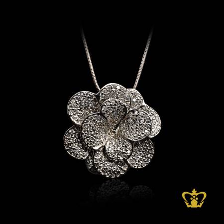 Gleaming-modish-silver-flower-pendant-inlaid-with-crystal-diamond-elegant-gift-for-her