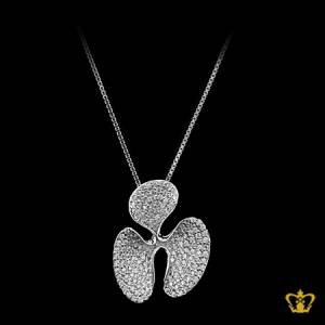 Glistening-silver-flower-pendant-inlaid-with-gleaming-crystal-diamond-lovely-gift-her