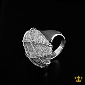 Stylish-silver-designer-cross-pattern-ring-inlaid-with-crystal-diamonds-lovely-gift-for-her