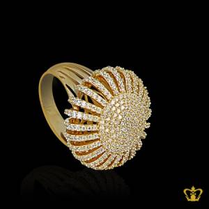 Sparkling-golden-designer-ring-inlaid-with-crystal-diamond-stylish-gift-for-her