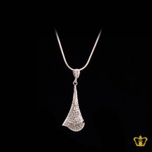Beautiful-silver-leaf-pendant-inlaid-with-crystals-exquisite-designer-jewelry-gift-for-her