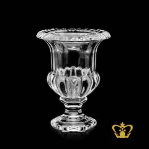 Manufactured-Mesmerizing-Artistic-Crystal-Vase-with-Intricate-Detailing