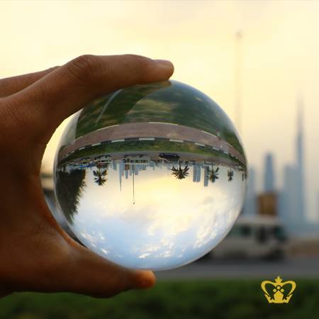 Refraction-photography-with-Crystal-Clear-Lens-Ball-Creative-Gift-Sphere-Photo-Prop-100-MM-