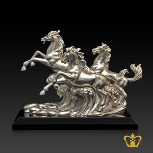 Personalized-Metal-Gold-Three-Horse-Replica-Trophy-With-Black-Base-Customized-Logo-Text