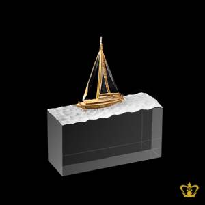 Crystal-Replica-of-Sailing-Boat-in-Golden-Metal-sits-on-a-Clear-Crystal-Base-Custom-Logo-and-text