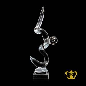 Masterpiece-Artistic-Crystal-Objet-The-Art-Trophy-with-Intricate-Design