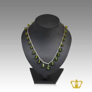 Stylish-necklace-embellished-with-green-crystal-stone-exquisite-jewelry-gift-for-her
