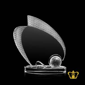 Manufactured-Artistic-Crystal-Golf-Trophy-with-Intricate-Detailing