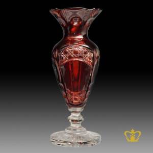 Stylish-footed-modish-handcrafted-crystal-vase-traditional-design-adorned-with-intense-diamond-pattern-alluring-decorative-gift